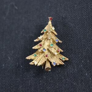 Vintage Gold Tone Christmas Tree Brooch w/ Rhinestones Holiday Pin